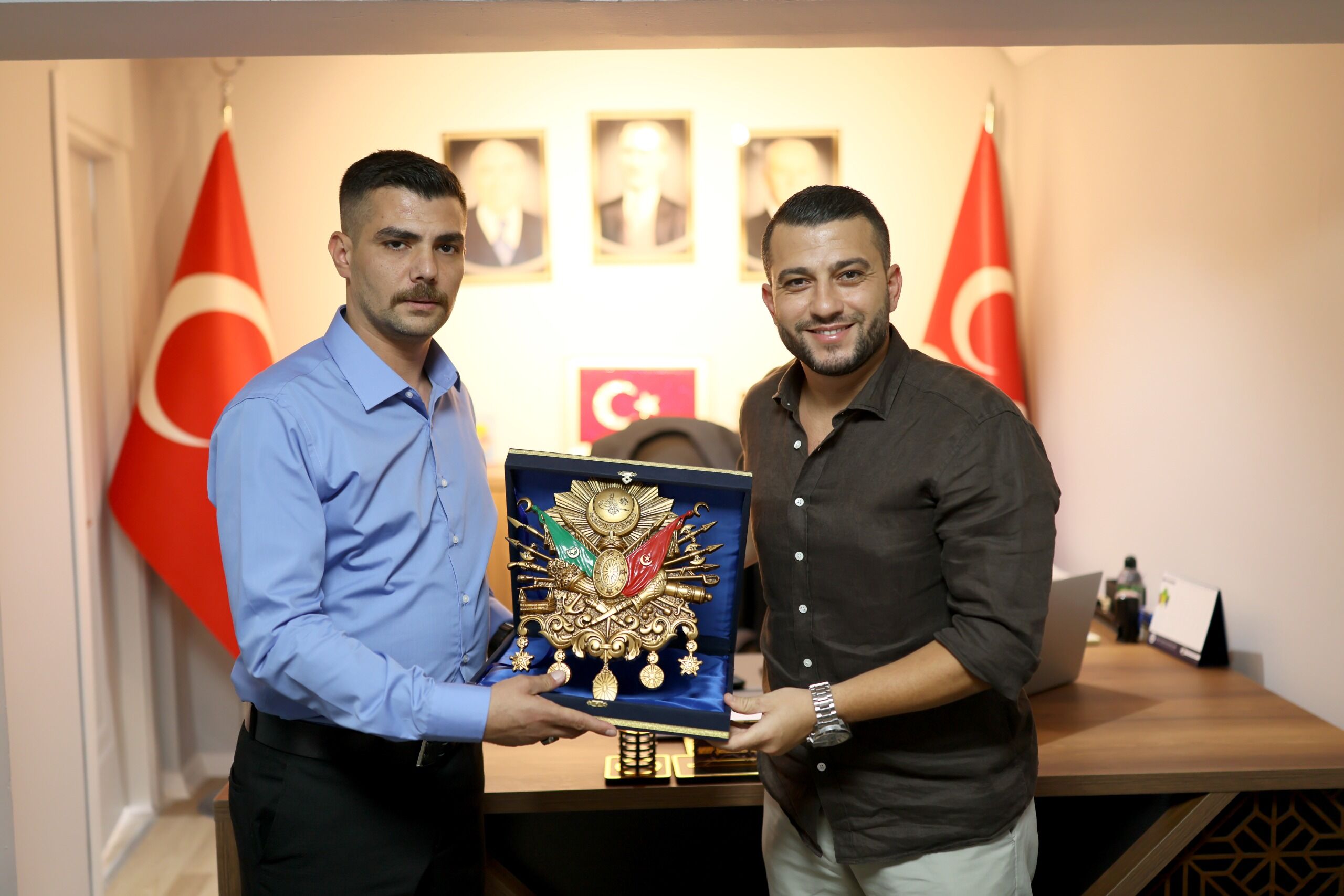 Ahmet Karadağ’dan Mhp Şehzadeler İlçe Başkanlığı’na Hayırlı Olsun Ziyareti (1)
