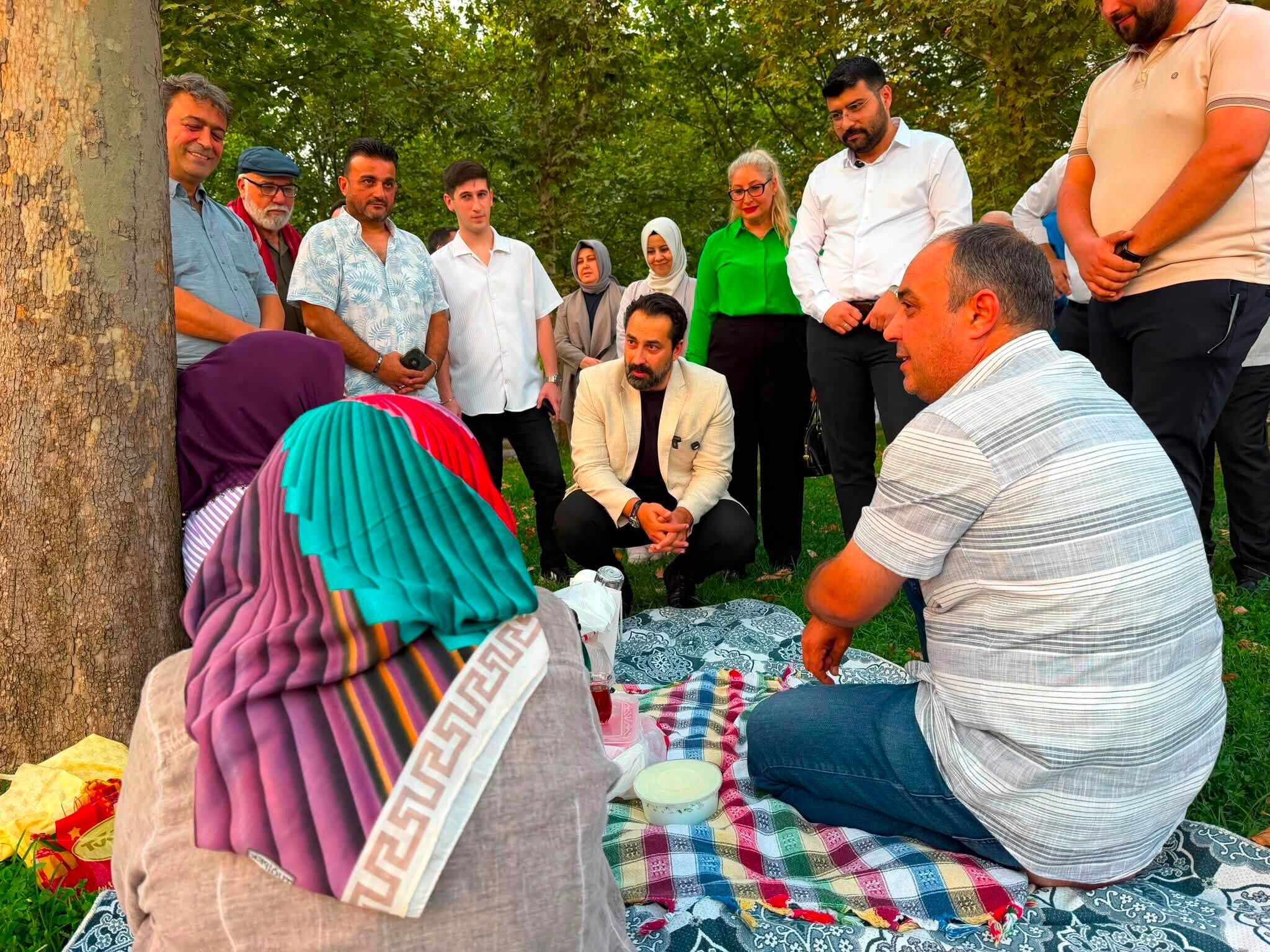 Ak Parti Manisa Milletvekili Arınç’tan Turgutlu’da Yoğun Temas (1)