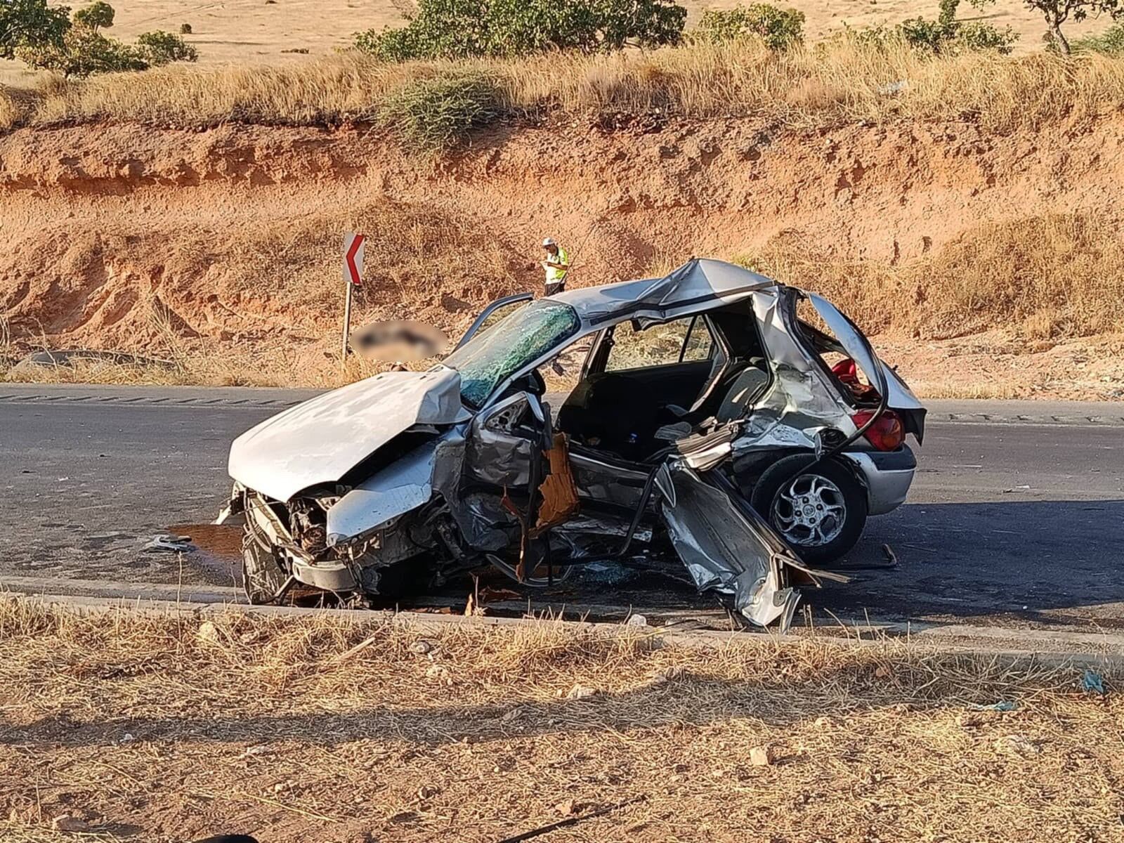 İki Otomobil Çaprıştı 3 Ölü, 3 Yaralı (2)