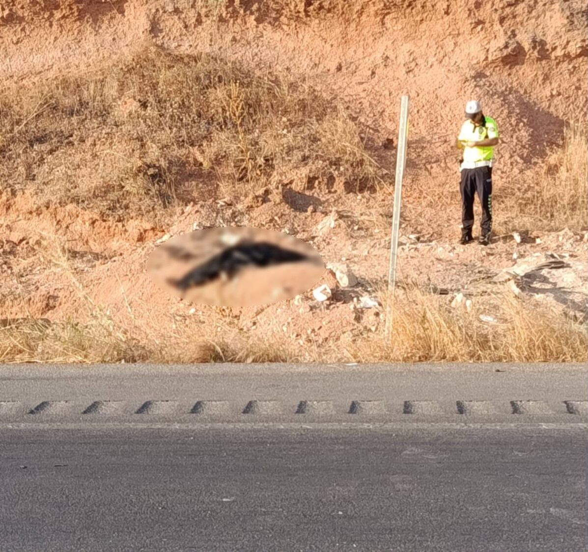 İki Otomobil Çaprıştı 3 Ölü, 3 Yaralı (3)