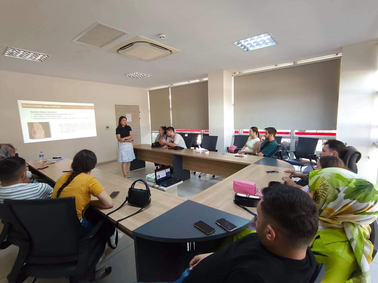 Manisa'da Gençlere Evlilik, Ailelere Iletişim Desteği (1)