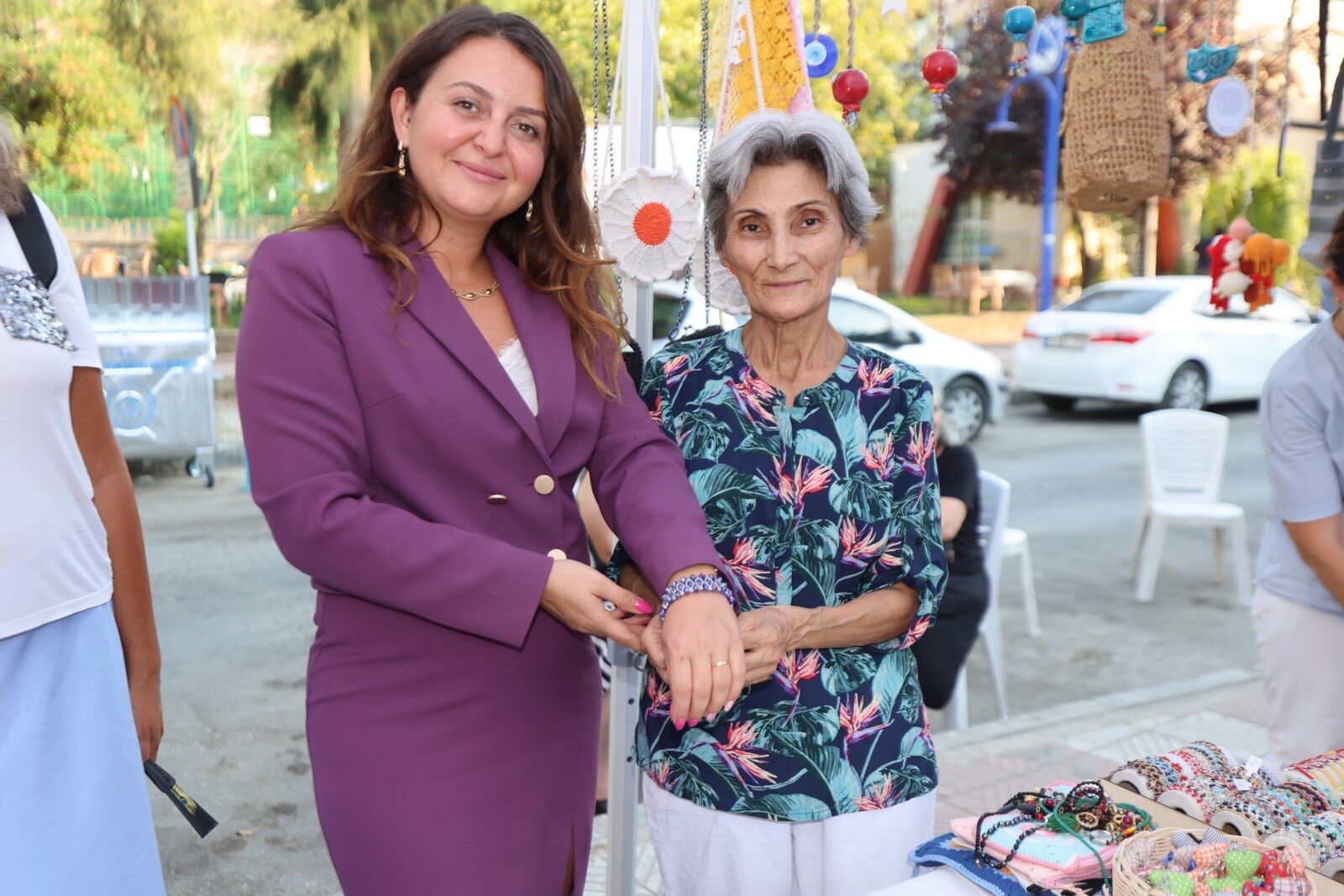 Manisa'da Kadınların El Emekleri Görücüye Çıktı! (1)