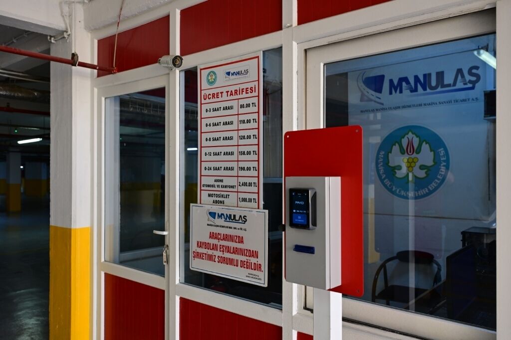 Manisa’da Kültür Sitesi Yeraltı Otoparkı Yenilendi! (3)