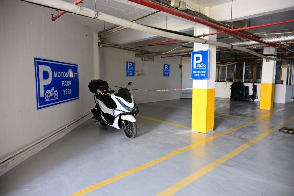 Manisa’da Kültür Sitesi Yeraltı Otoparkı Yenilendi! (4)