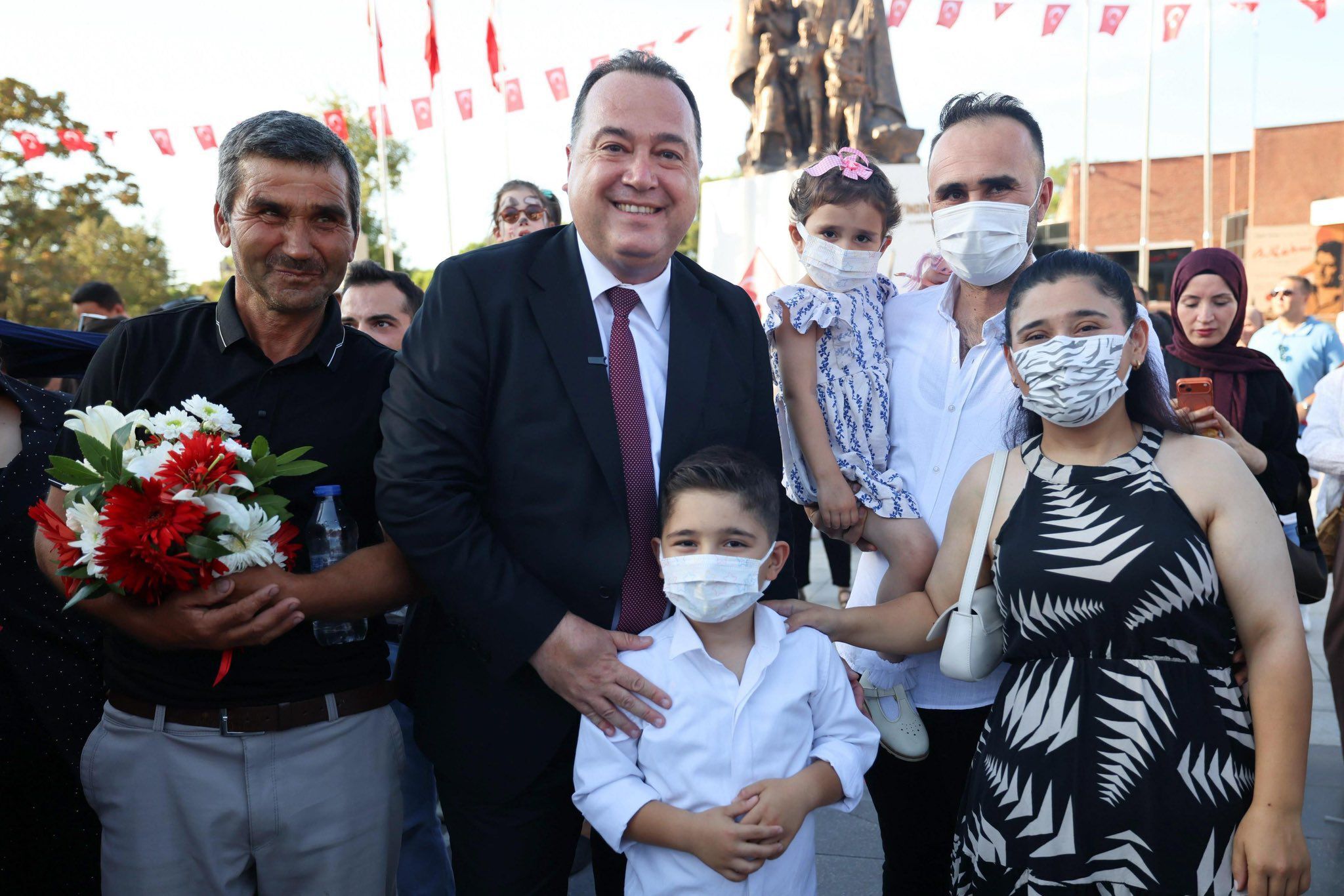 Manisa'da Lösemiyi Yenen Minik Defne’nin Balon Hayali Gerçek Oldu! (2)