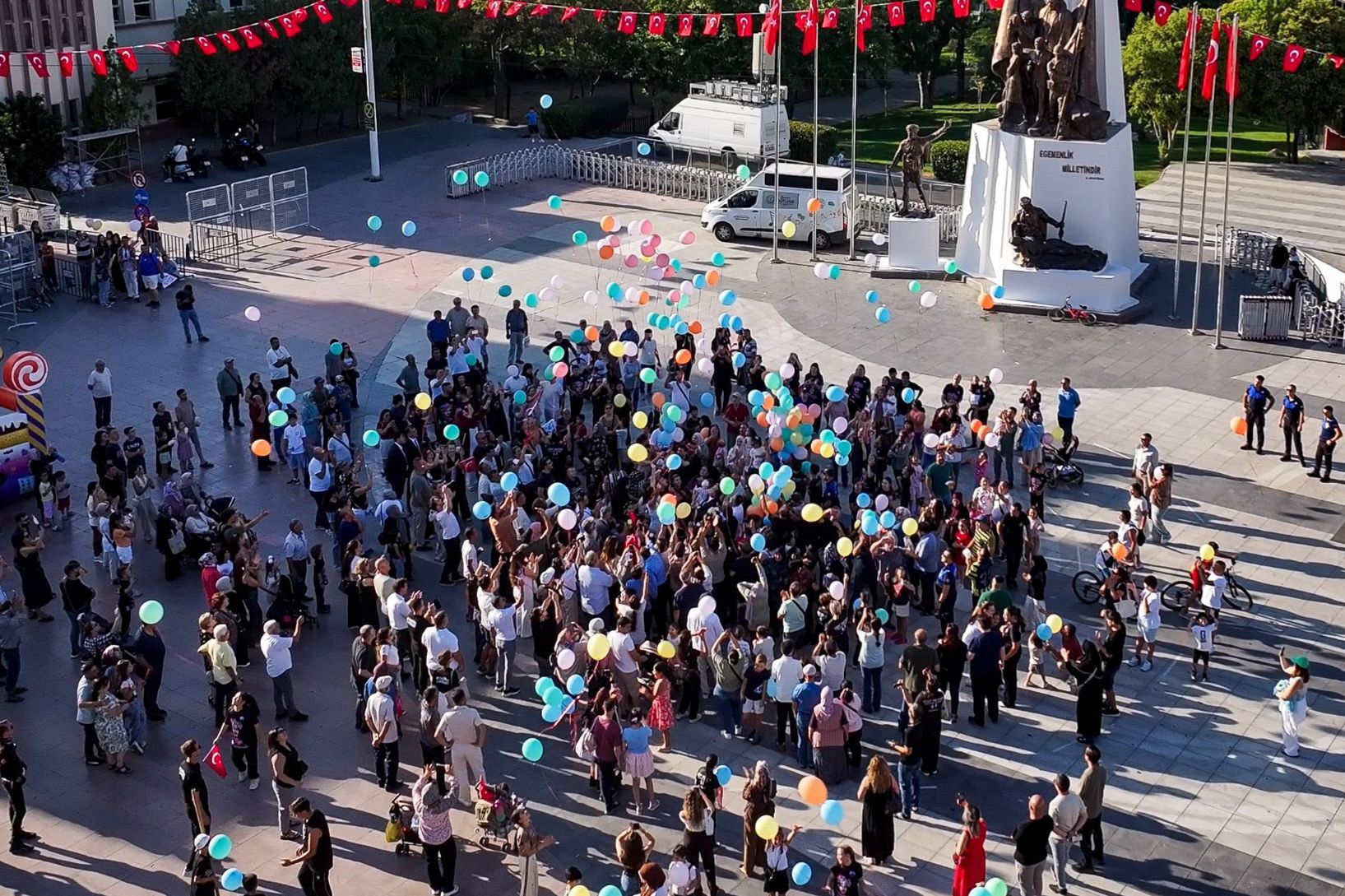 Manisa'da Lösemiyi Yenen Minik Defne’nin Balon Hayali Gerçek Oldu! (3)