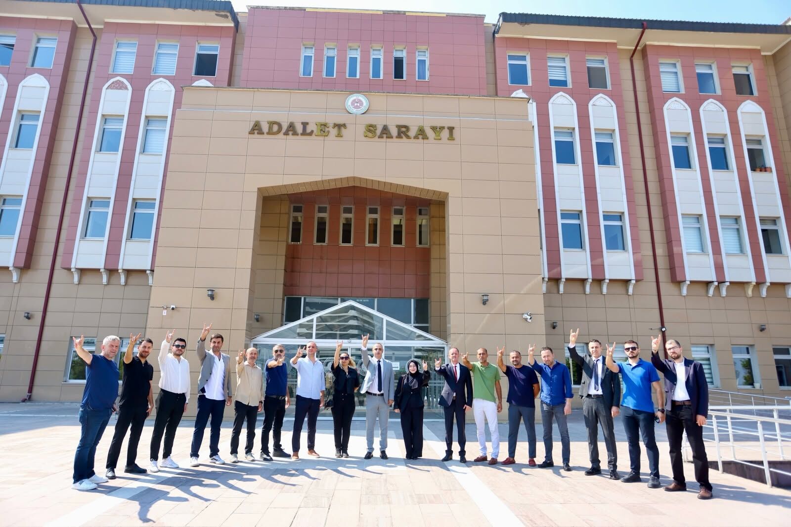 Mhp Yunusemre İlçe Başkanı Ali Özkan Mazbatasını Aldı (2)