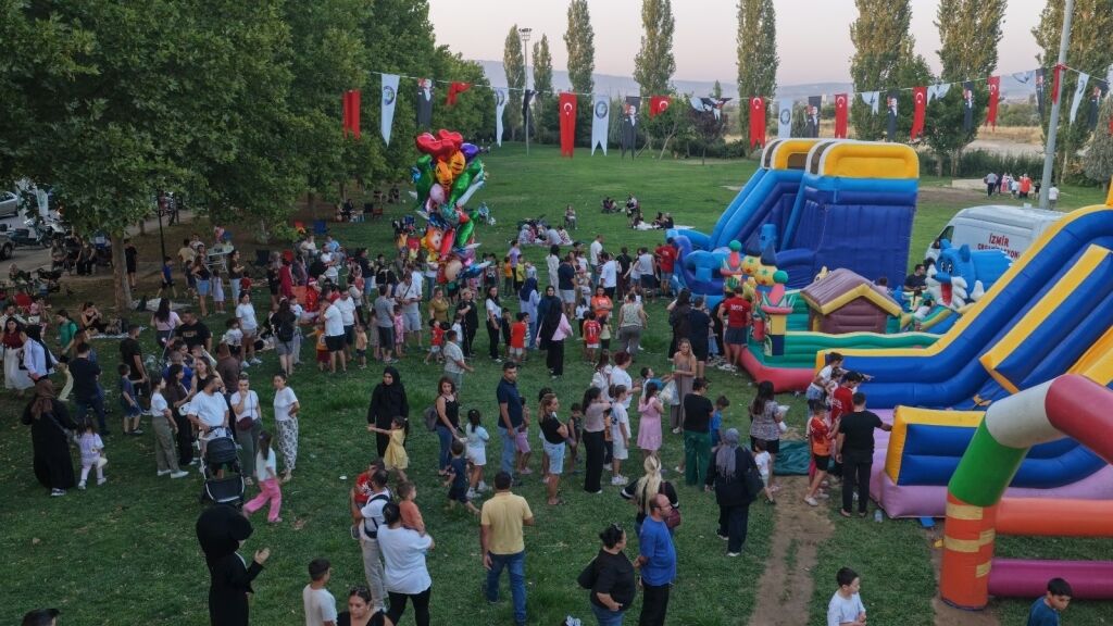 Salihli'de Çocuklar Doyasıya Eğlendi! (2)