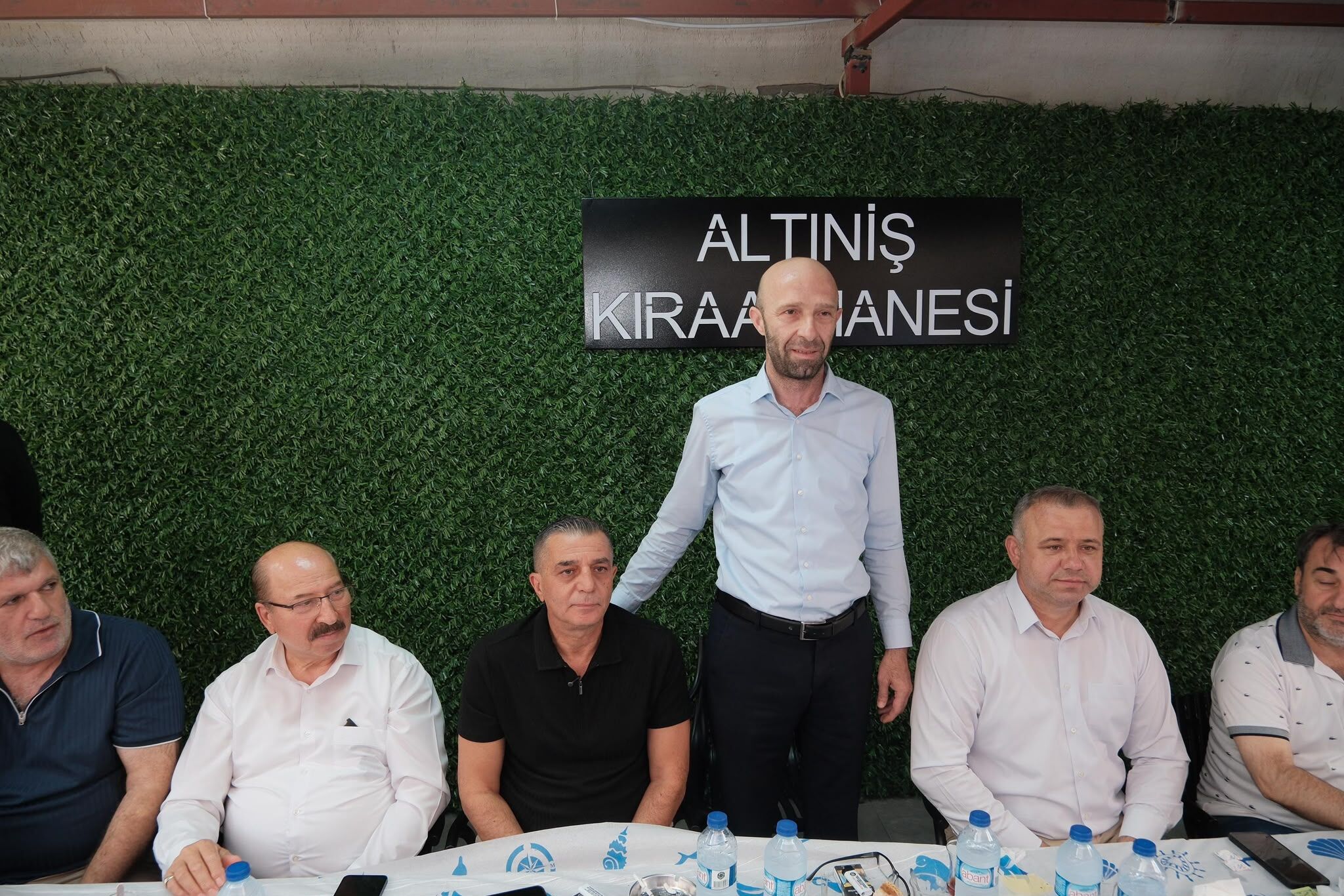 Şehzadeler’de Esnaf Buluşmasına Yoğun Katılım (1)