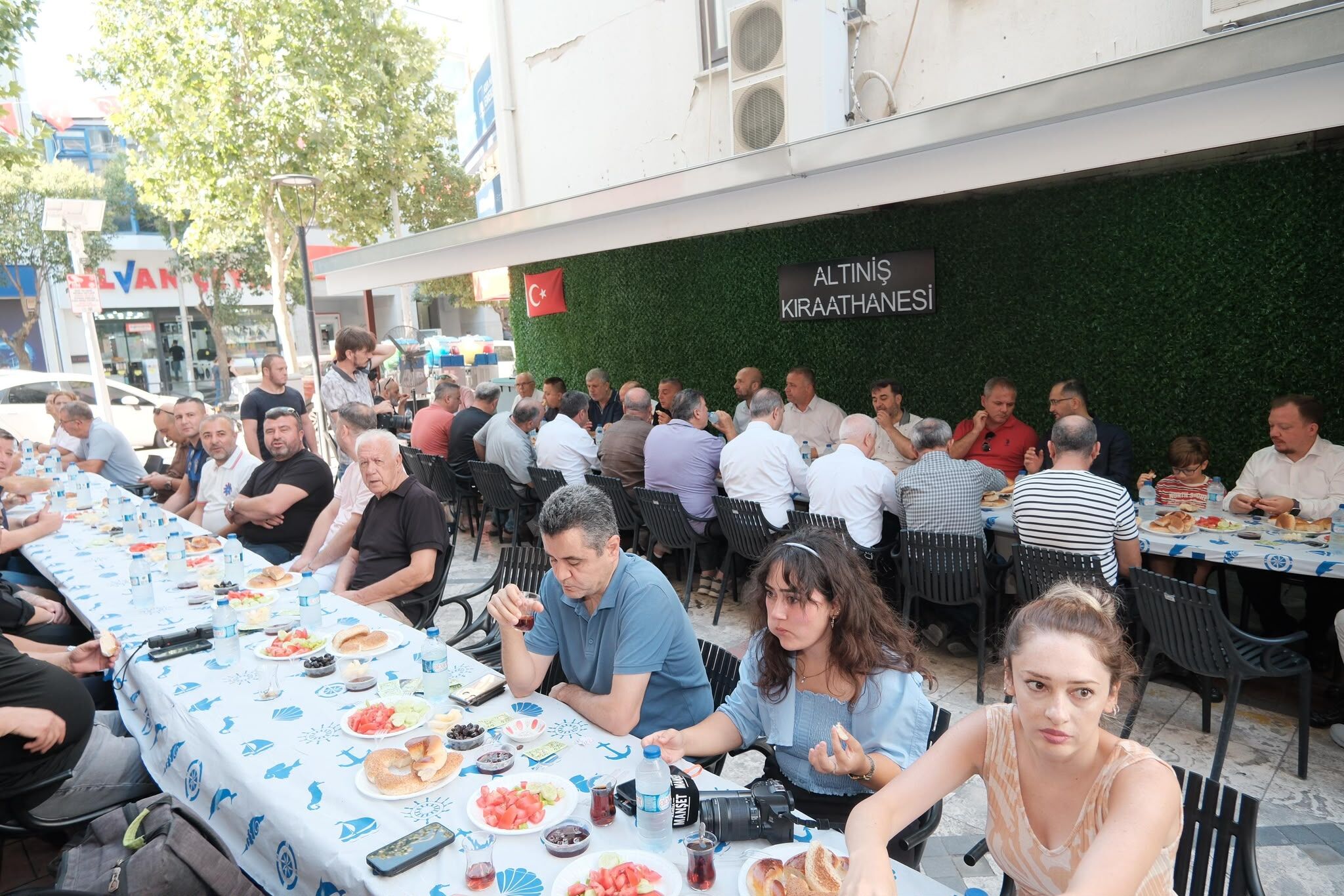 Şehzadeler’de Esnaf Buluşmasına Yoğun Katılım (3)