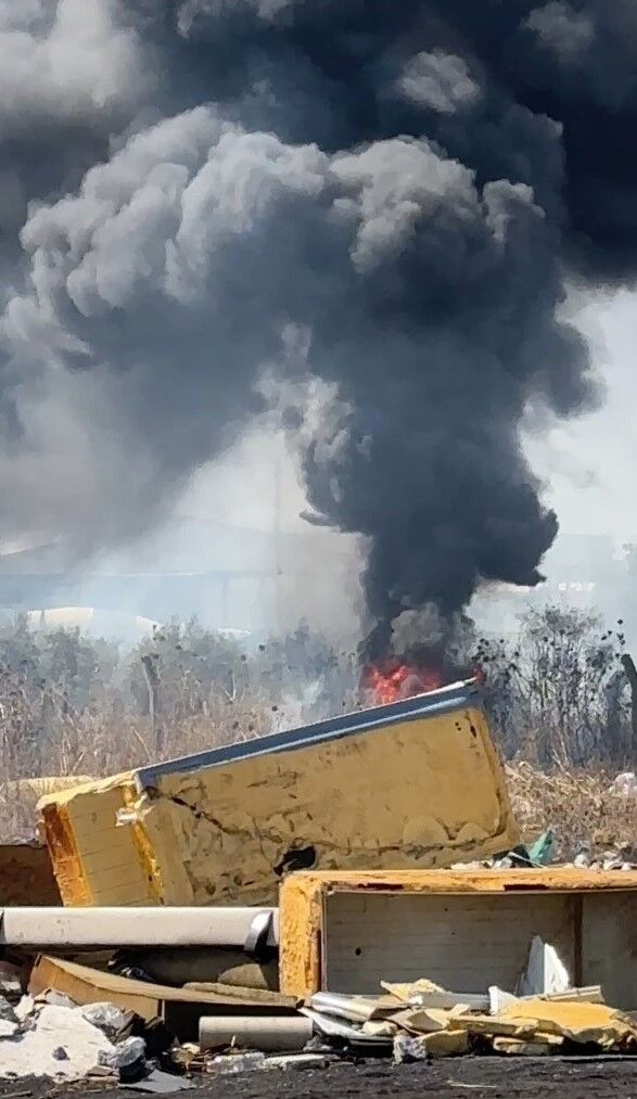 Turgutlu’daki Yangında Kimyasal Atık Şüphesi Ve Zorlu Söndürme Çalışması (4)