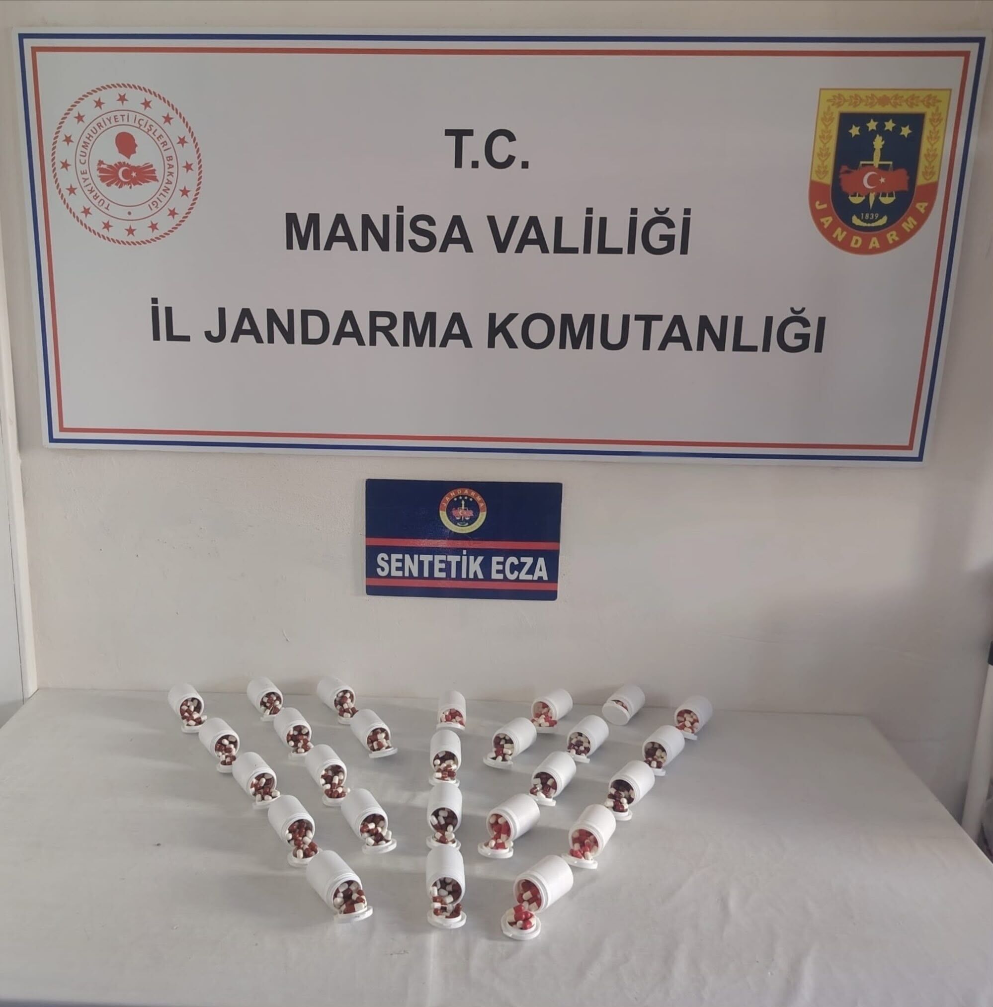 Manisa Jandarmasından Uyuşturucu Tacirlerine Peş Peşe Operasyon: 3 Tutuklama-.2