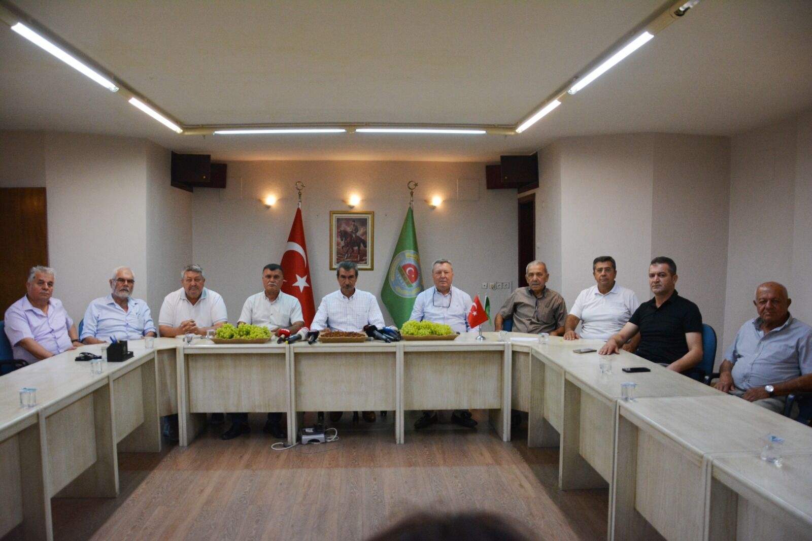 Manisa'da Ziraat Odası Başkanlarından kuru üzüm fiyatı çağrısı