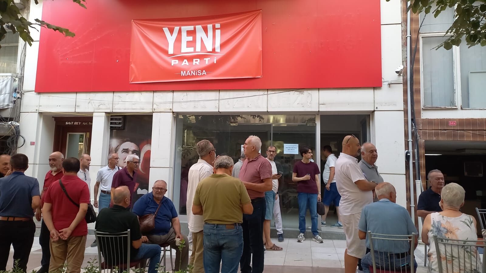 Yeni̇ Parti Mani̇sa