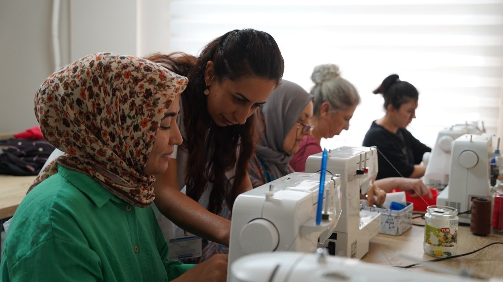 Yunusemre'de Kadınlar Üretime Destek Oluyor! (1)