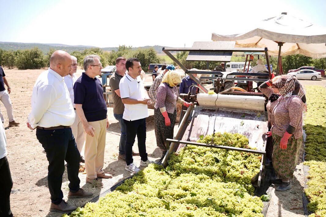Manisa Vekili Bekir Başevirgen'den Kuru Üzüm Fiyatına Sert Tepki!-.1