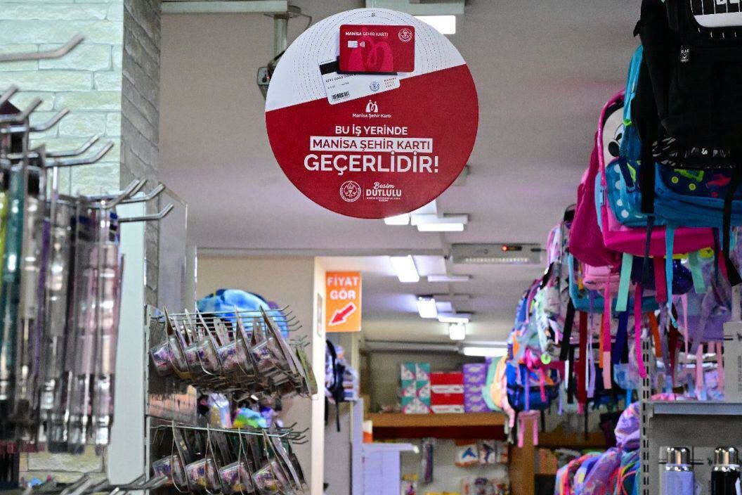 Manisa'da binlerce öğrenciye 30 milyon TL'lik destek-.1
