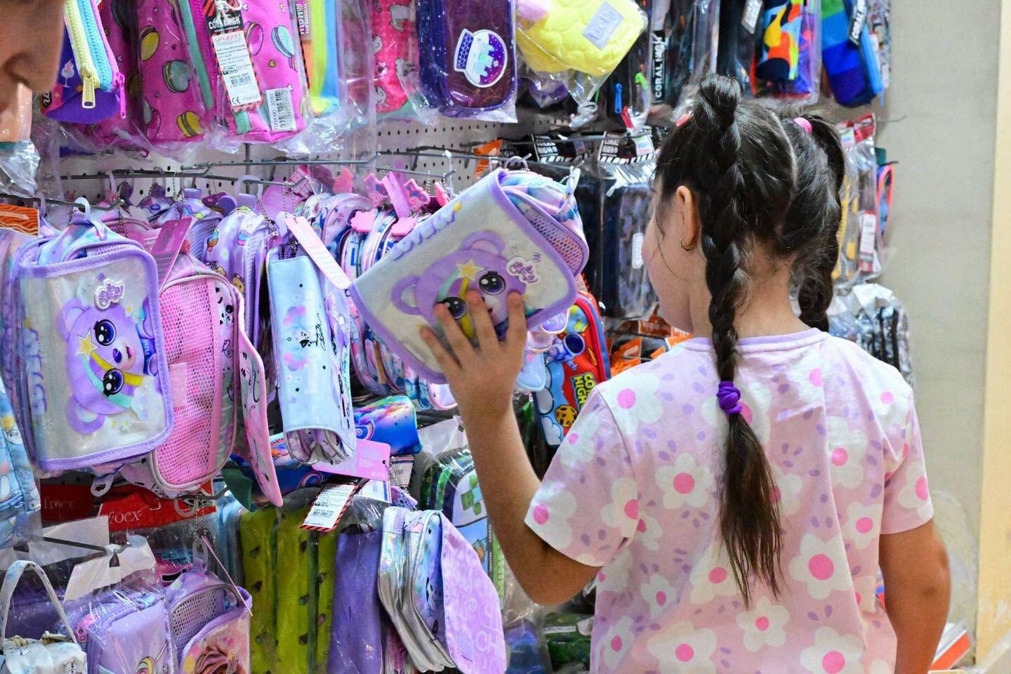 Manisa'da binlerce öğrenciye 30 milyon TL'lik destek-.4.1