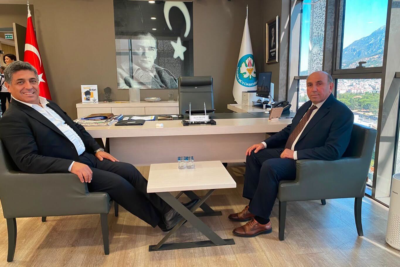 Tahsin Akdeniz'den Manisa'da proje ve yatırım trafiği!