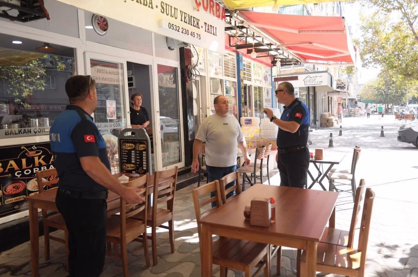 Akhisar'da kaldırım işgallerine geçit yok!