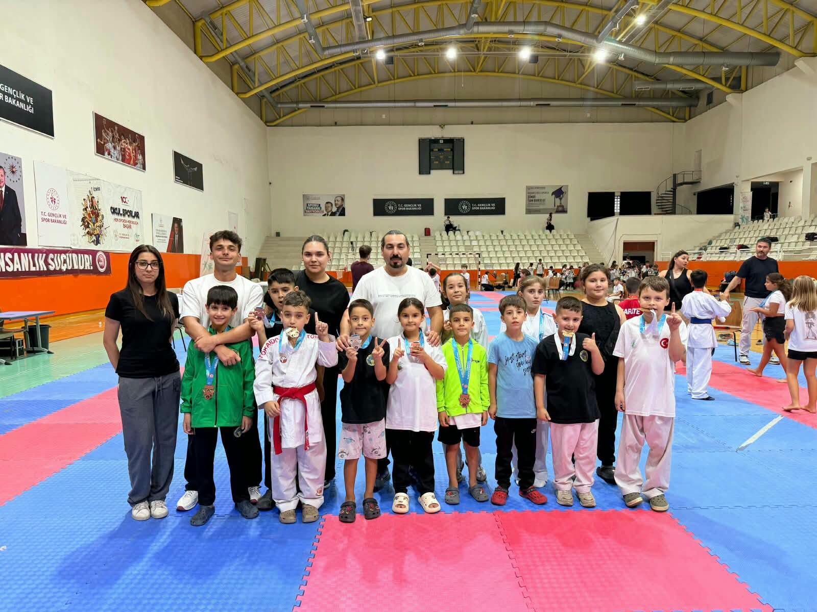 Alaşehirli sporculardan İzmir'de madalya yağmuru!-2