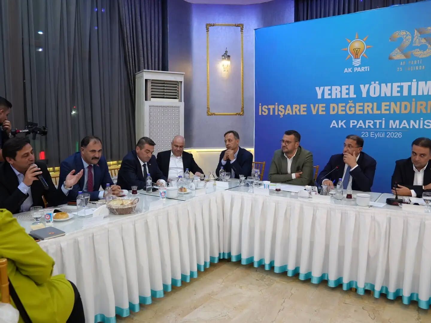 AK Parti Manisa’da yerel yönetimler toplantısı-.1