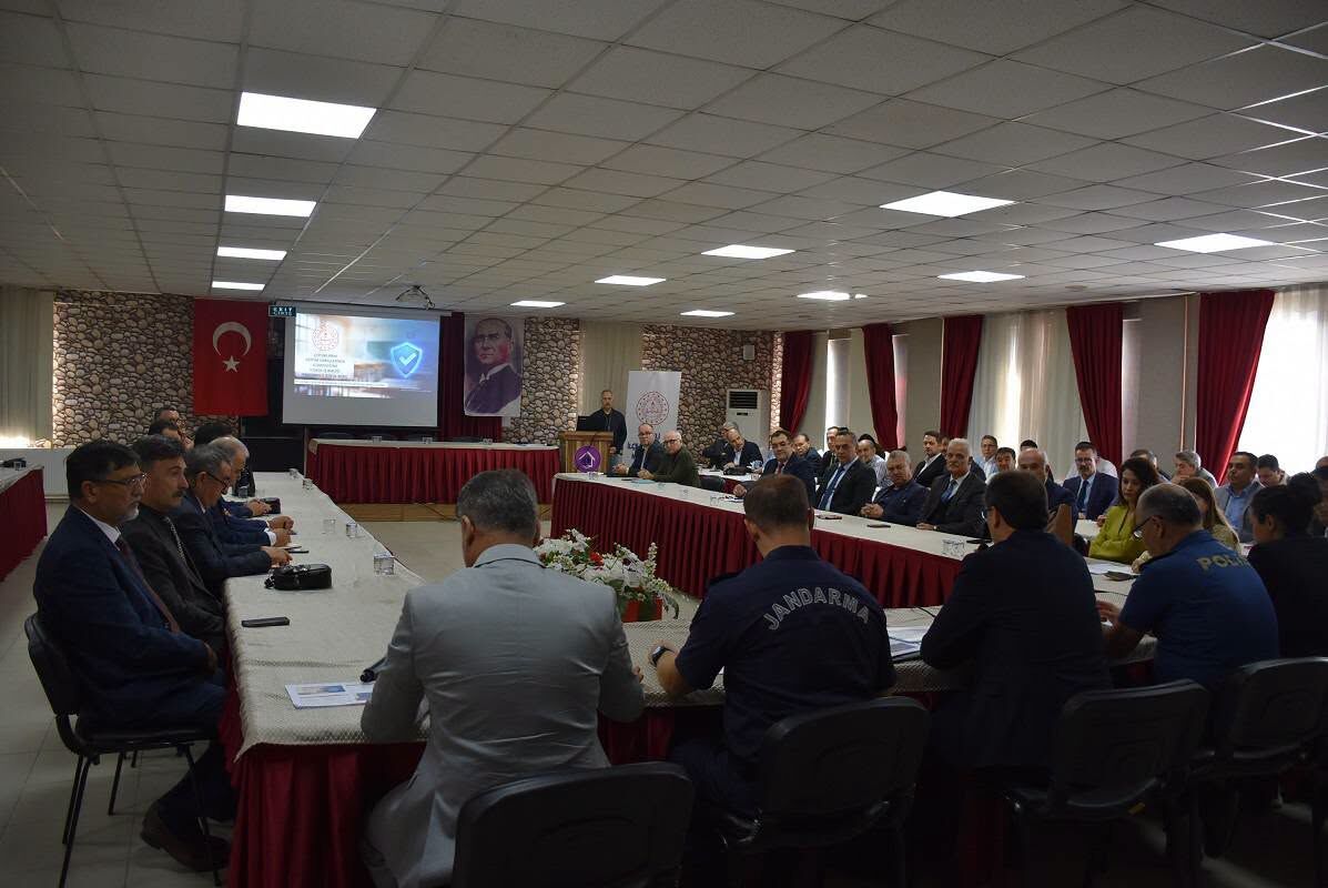 Salihli'de okul güvenliği için kritik toplantı!