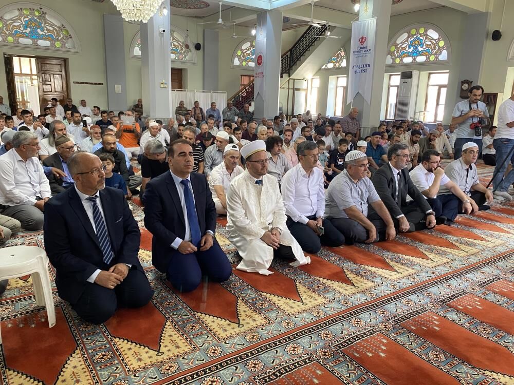 Alaşehir’de Hafızlık Eğitimini Tamamlayan 11 Öğrenci İcazet Aldı