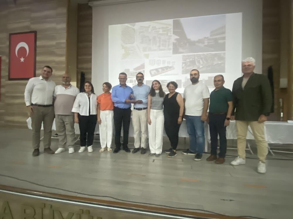 Alaşehir’in geleceğine yön verecek projeler ödüllendirildi-2