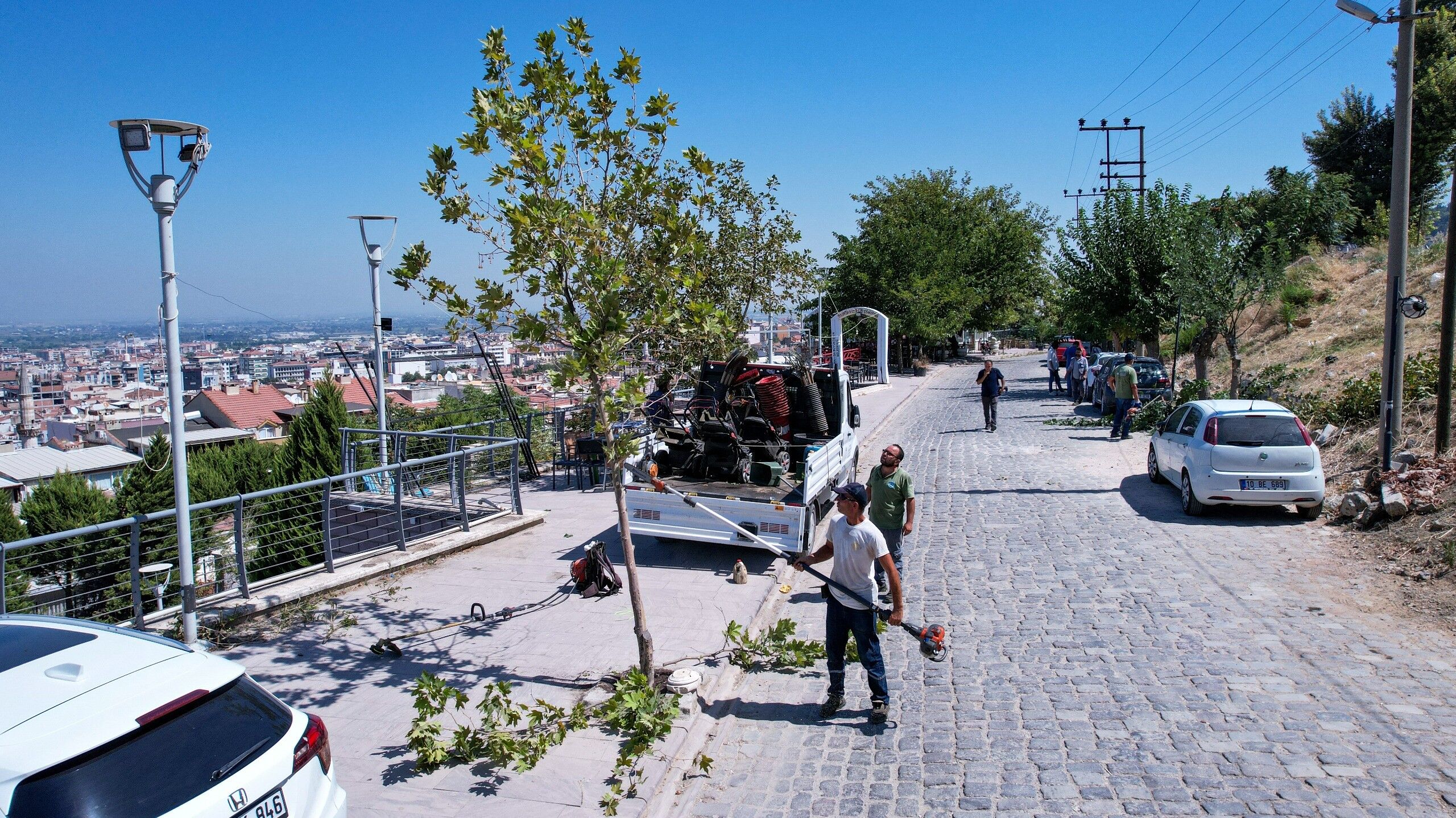Başkan Dutlulu’ya Esnaf Ve Muhtardan Teşekkür! (1)