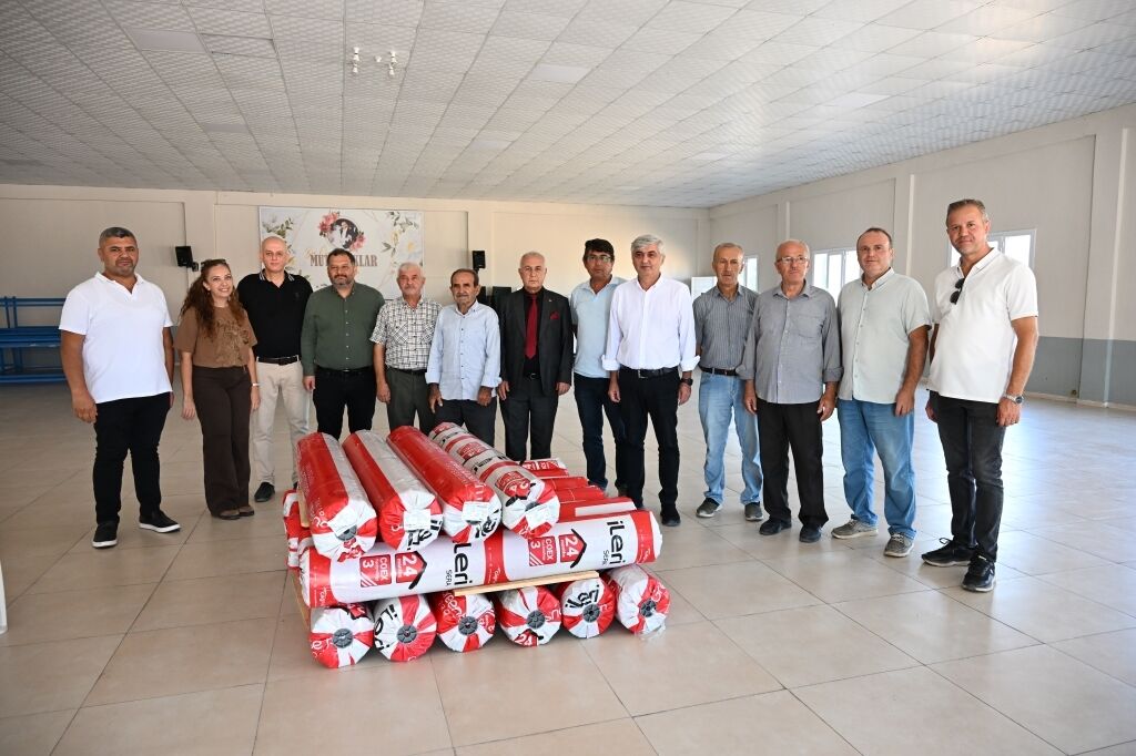 Büyükşehir'den Çilek Üreticilerine Destek! (2)