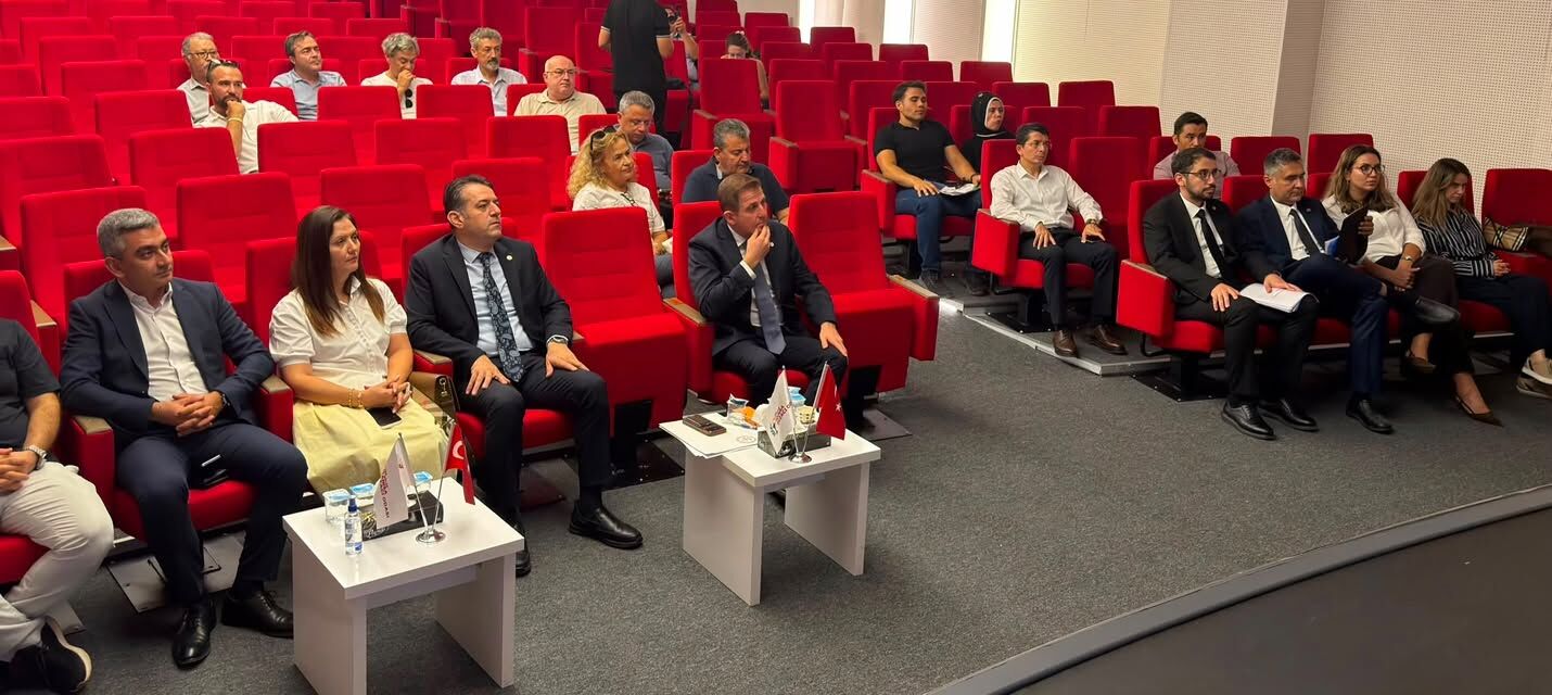Eczacılığın Geleceği Manisa’da Masaya Yatırıldı (3)
