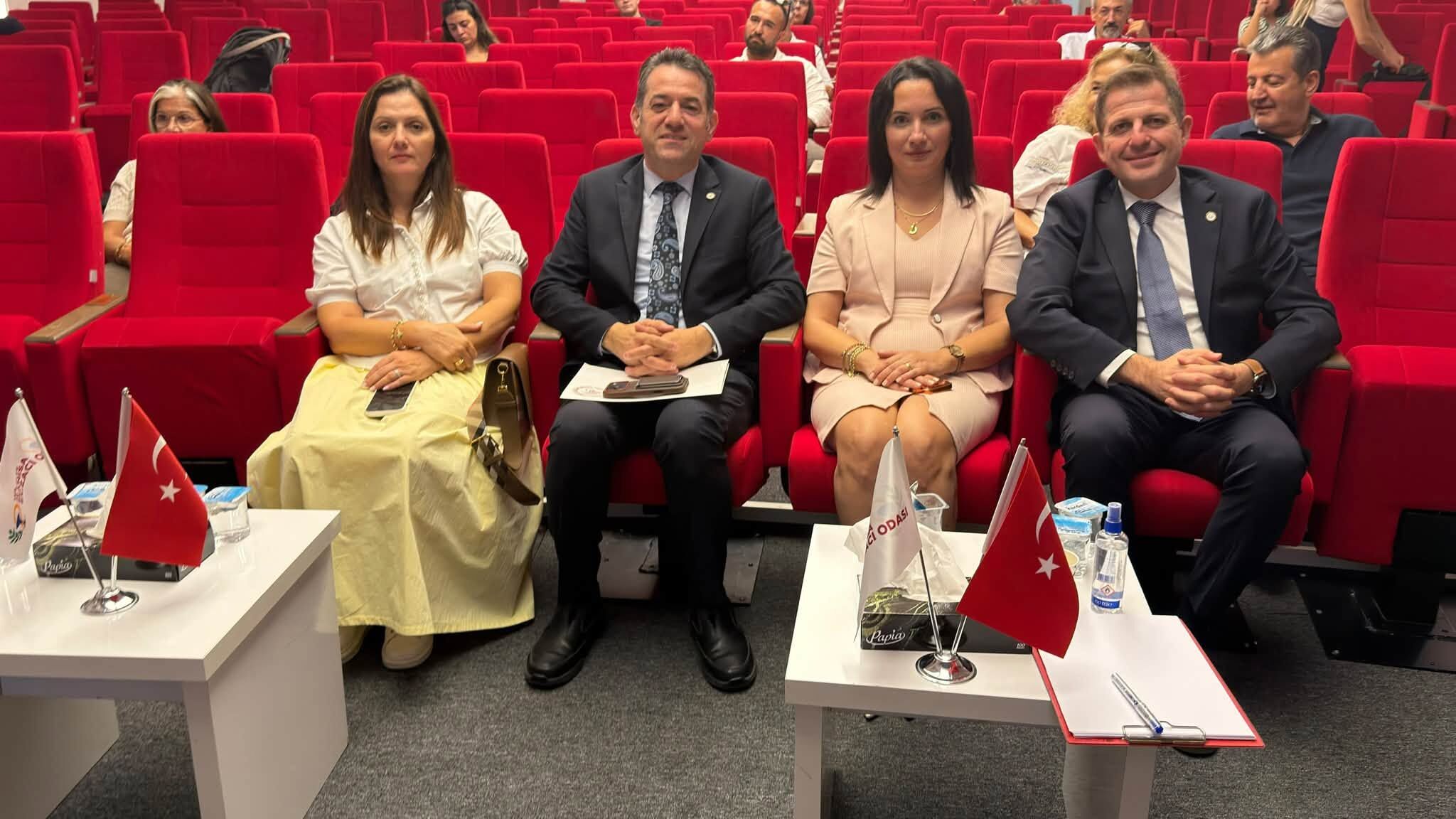 Eczacılığın Geleceği Manisa’da Masaya Yatırıldı (4)
