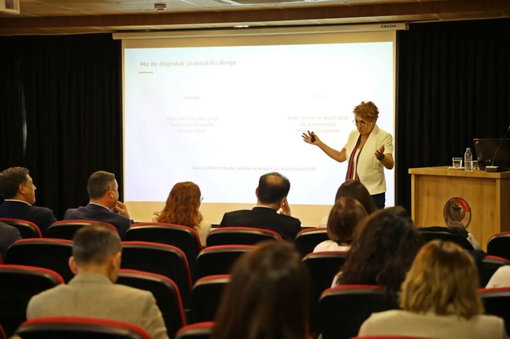 Eği̇ti̇m (3)