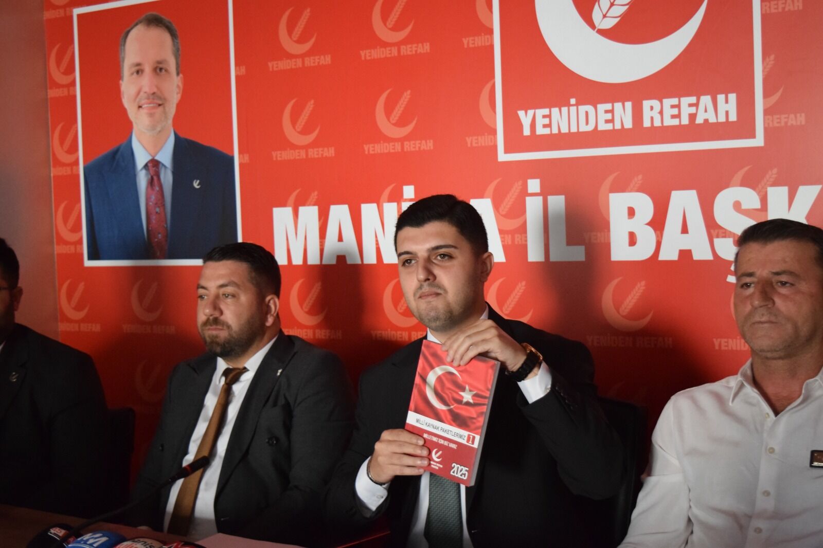 Enes İzci Manisa’nın Ekonomi Gündemini Masaya Yatırdı “Gündemin Ilk Sırasında Üzüm Var” (2)