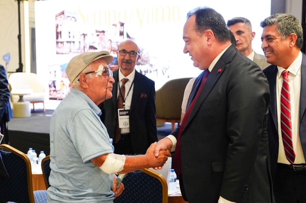 Manisa’nın 30 Yıllık Yakın Tarihi Bilimsel Çalışmalarla Mercek Altına Alındı-.1.1