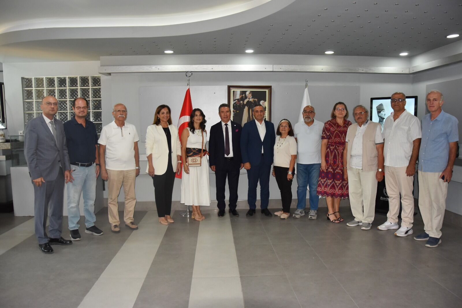Manisa Kent Konseyi’nde Hakkı Bayraktar Yeniden Başkan Seçildi (3)