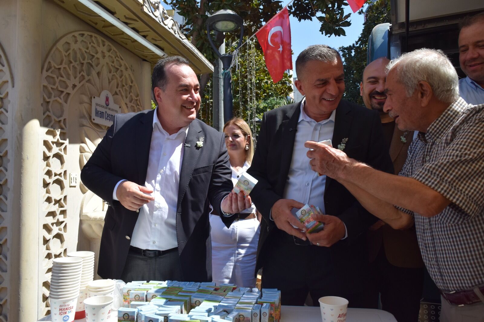 Manisa’da Bağ Bozumu Şenliği Başkanlar Stantları Gezdi (4)