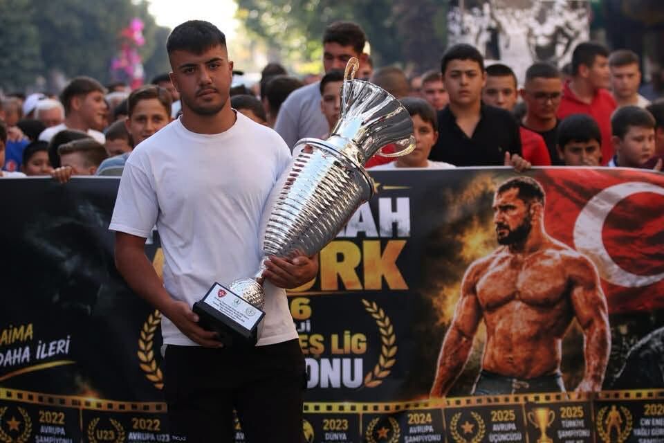 Manisa'da Feyzullah Aktürk Coşkuyla Karşılandı! (3)