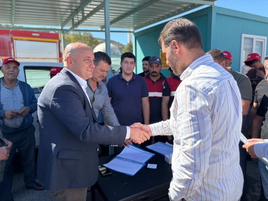 Manisa’da Üreticilere Damlama Sulama Desteği Sürüyor (1)
