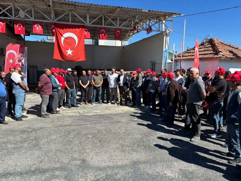 Manisa’da Üreticilere Damlama Sulama Desteği Sürüyor (3)