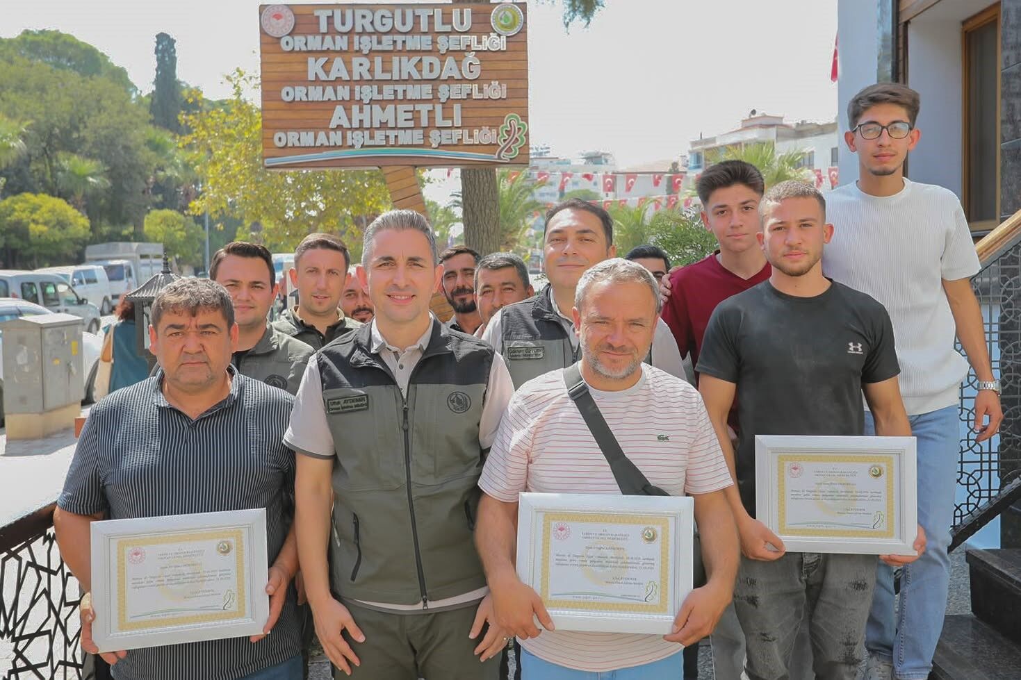 Manisa'daki Orman Yangınının Gizli Kahramanlarına Vefa (1)