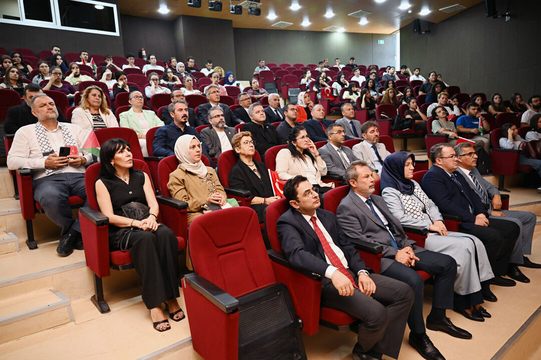 Mcbü’de “Gazze’de Üniversite Olmak” Etkinliği! (4)