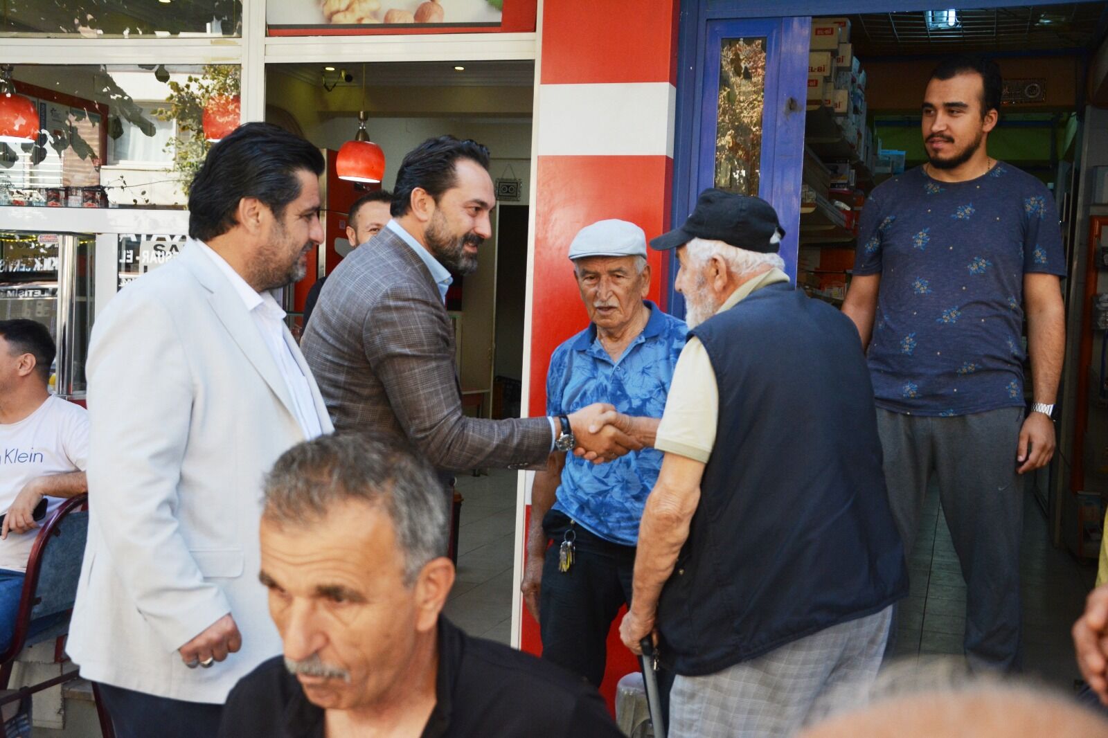 Mücahit Arınç, Manisa’da Esnaf Ve Vatandaşlarla Buluştu (1)