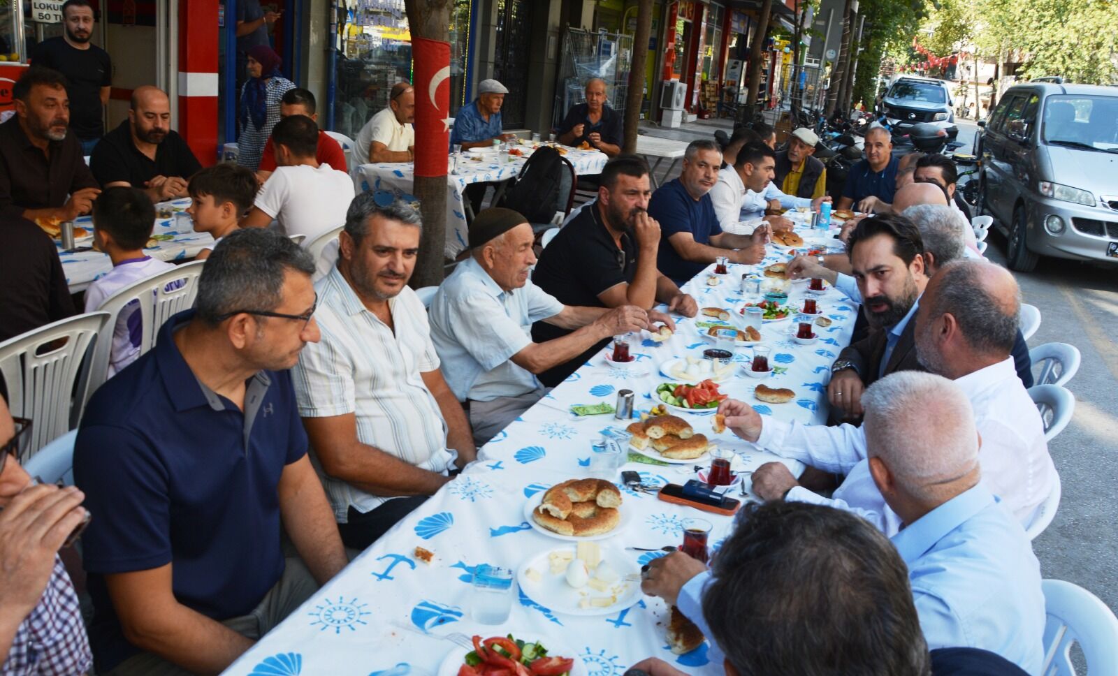 Mücahit Arınç, Manisa’da Esnaf Ve Vatandaşlarla Buluştu (2)