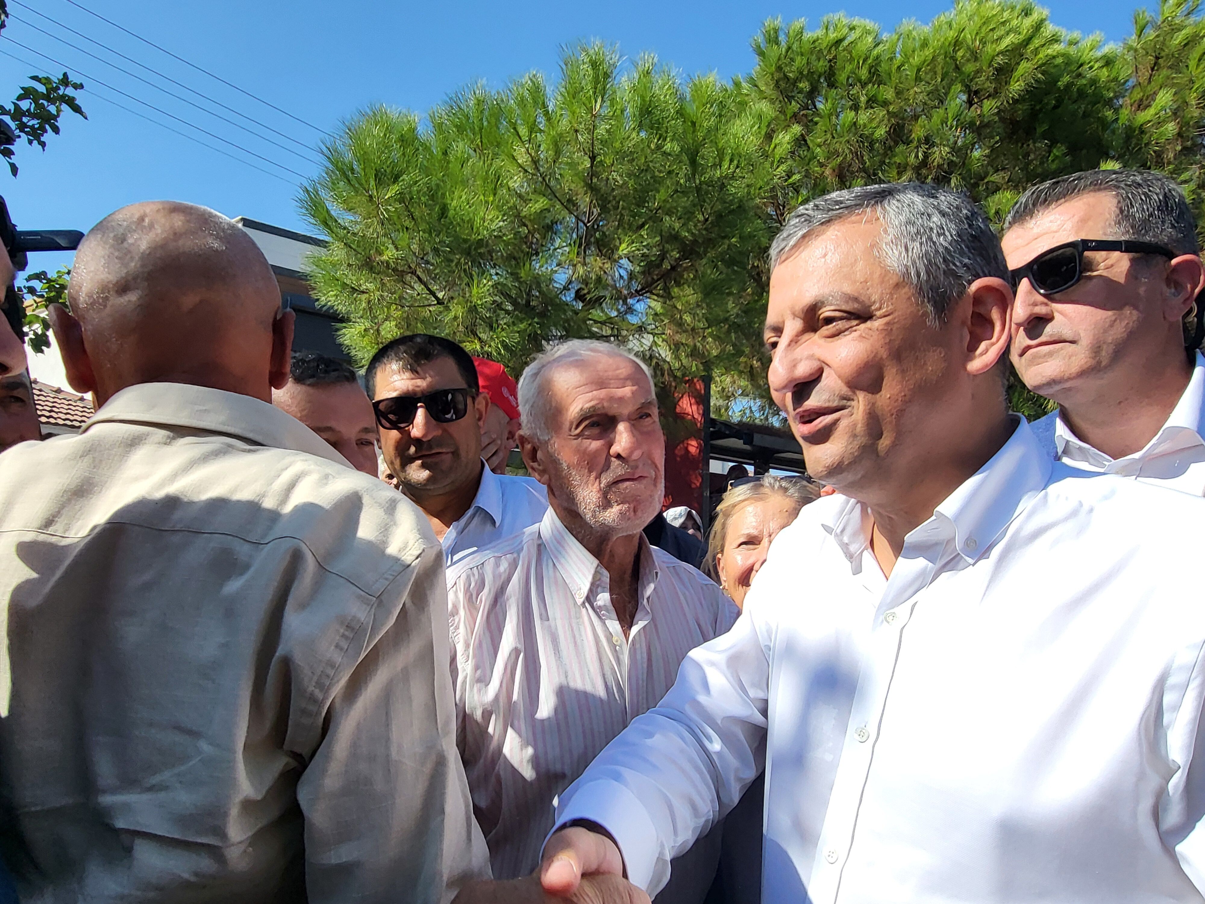 Özgür Özel’den Üzüm Üreticisine Destek Mesajı “Bu Sorunu Evelallah Biz Çözeriz” (1)