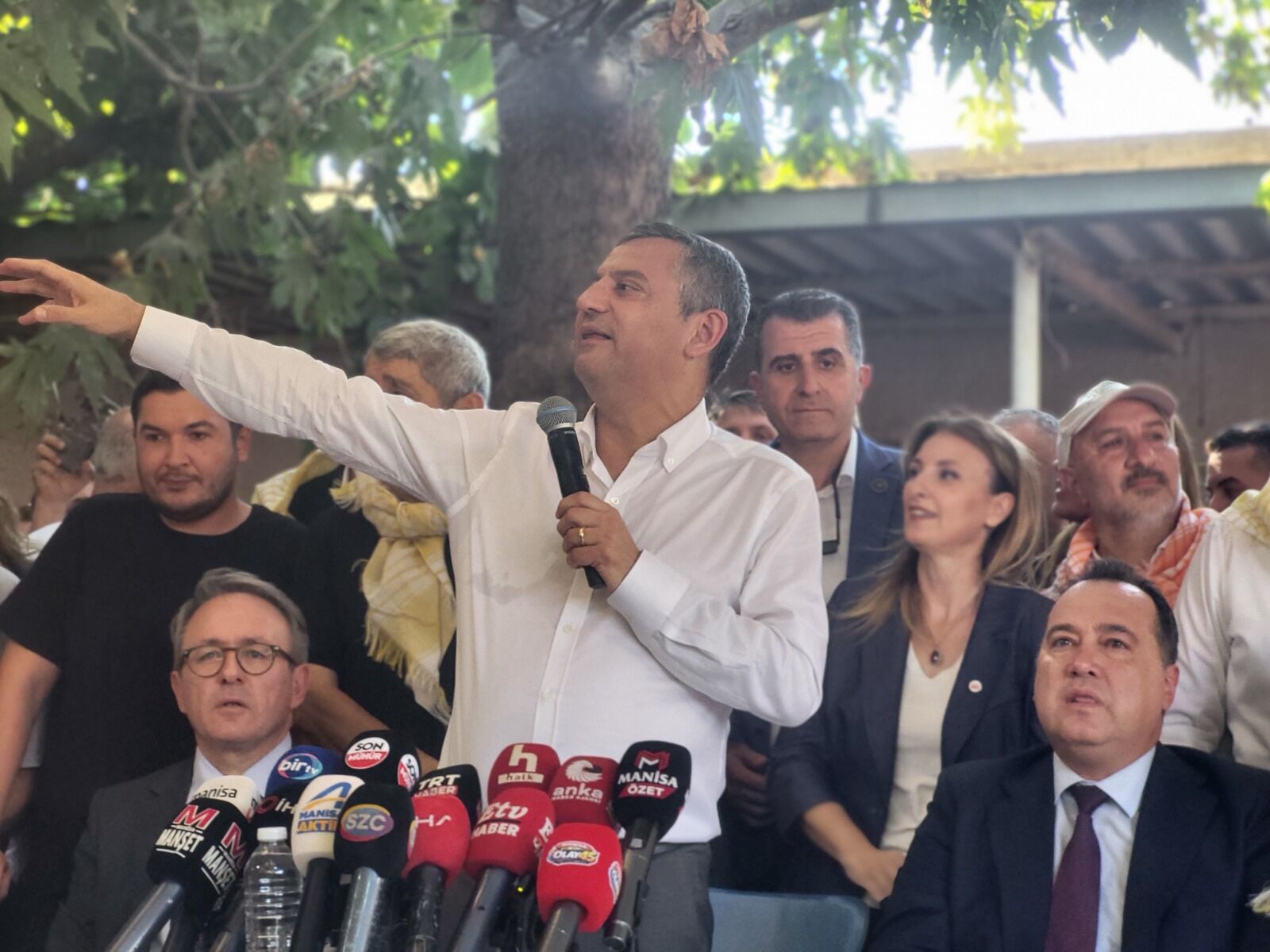 Özgür Özel’den Üzüm Üreticisine Destek Mesajı “Bu Sorunu Evelallah Biz Çözeriz” (3)