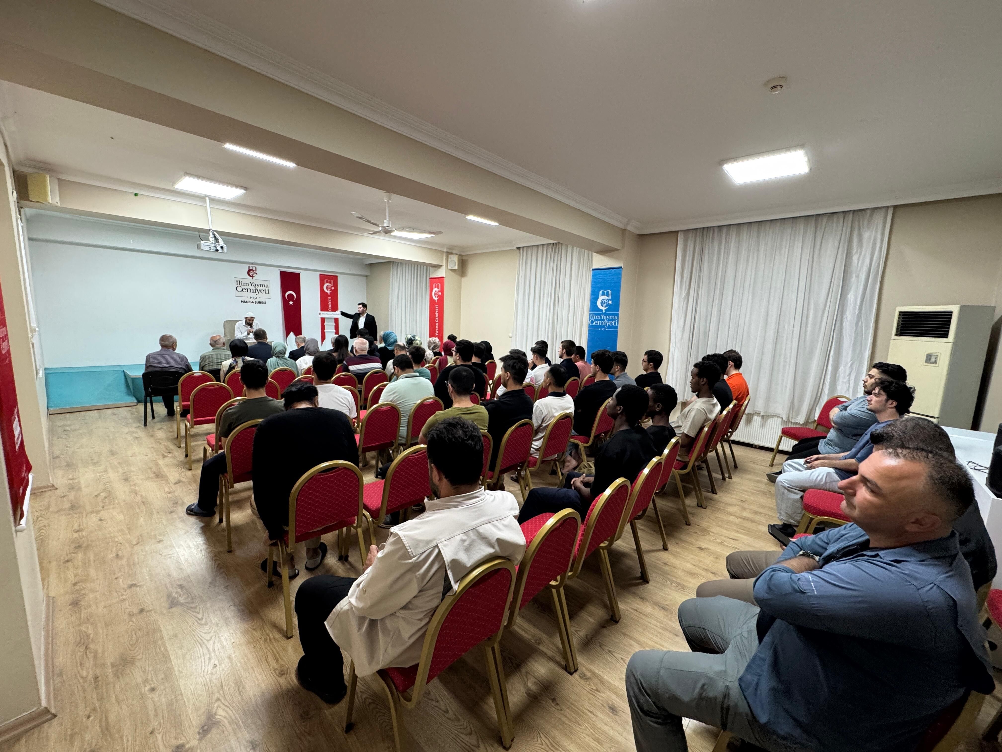 Recep Akdağ, Manisa’da Öğrencilerle Buluştu (1)