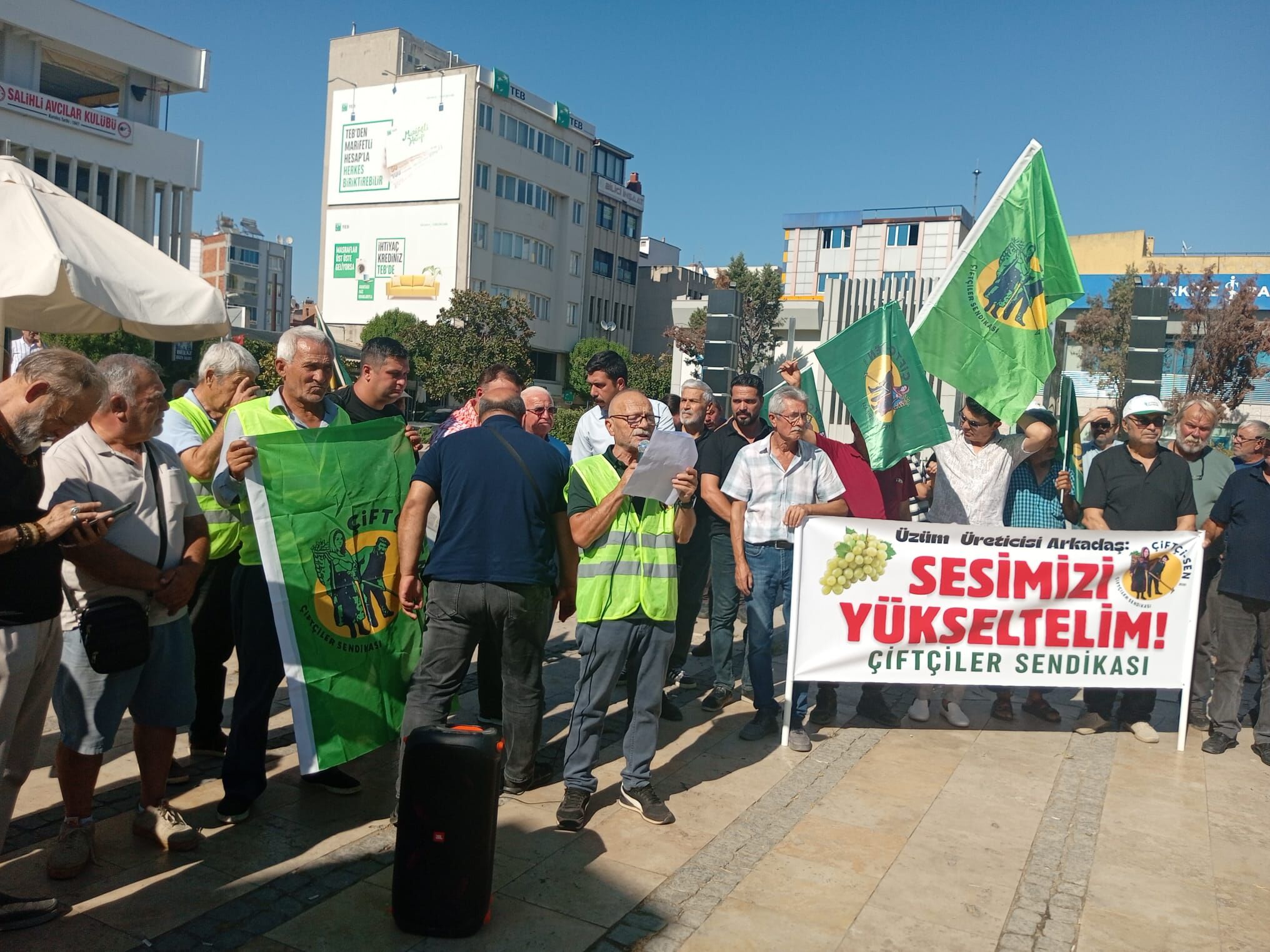 Salihli De Üzüm Üreticilerinin Sorunları Ve Fiyatları Ile Ilgili Basın Açıklaması (3)
