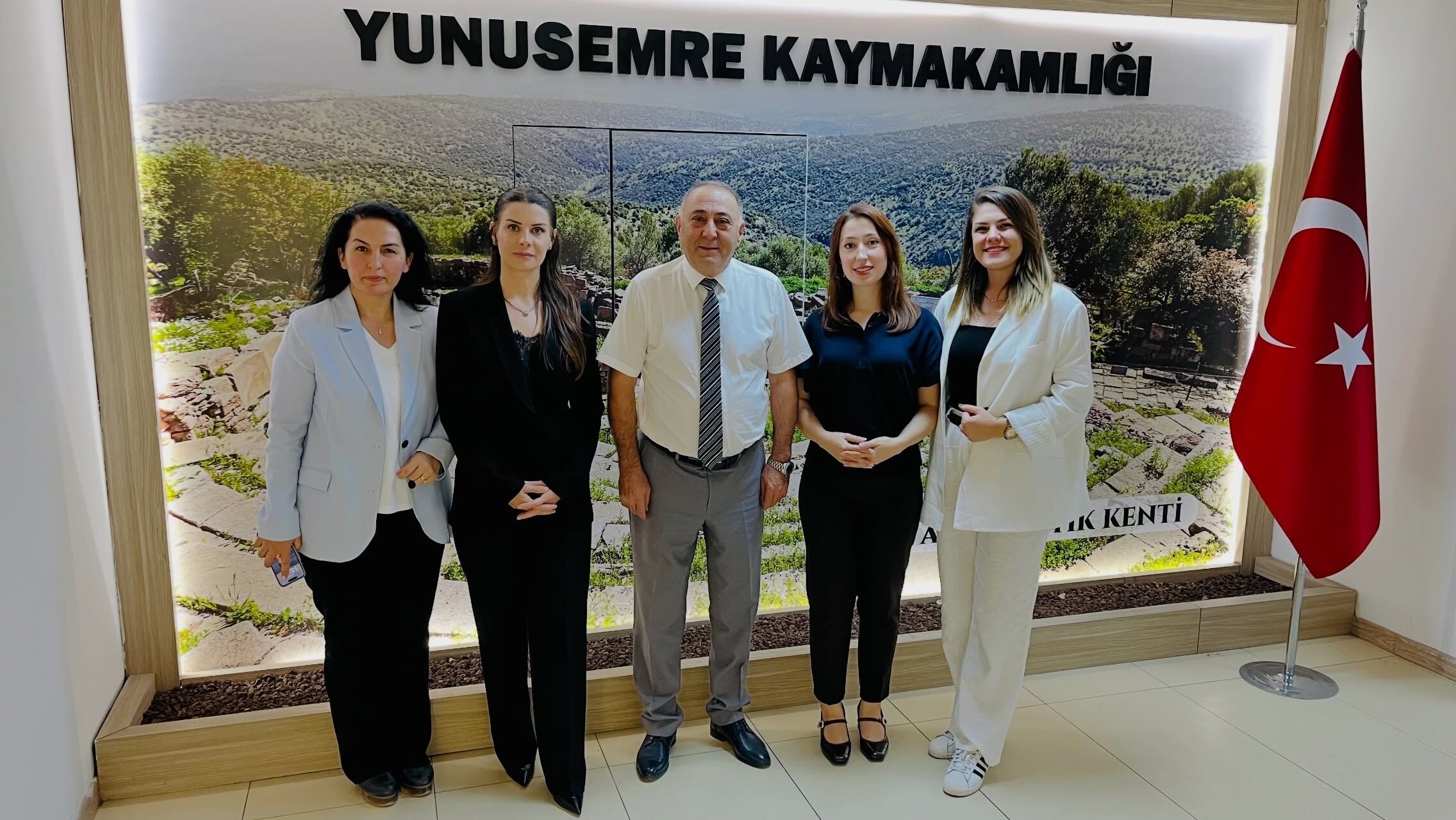 Yunusemre’de “İş’te Kadın Güçlü Yarınlar” projesi başladı-.1